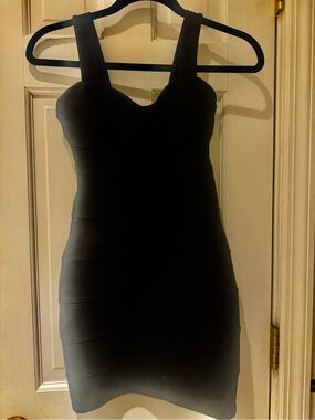lace trimmed ribbed dress h&m Ladies - Black Lace-Trimmed Rib-Knit Dress - Size: M